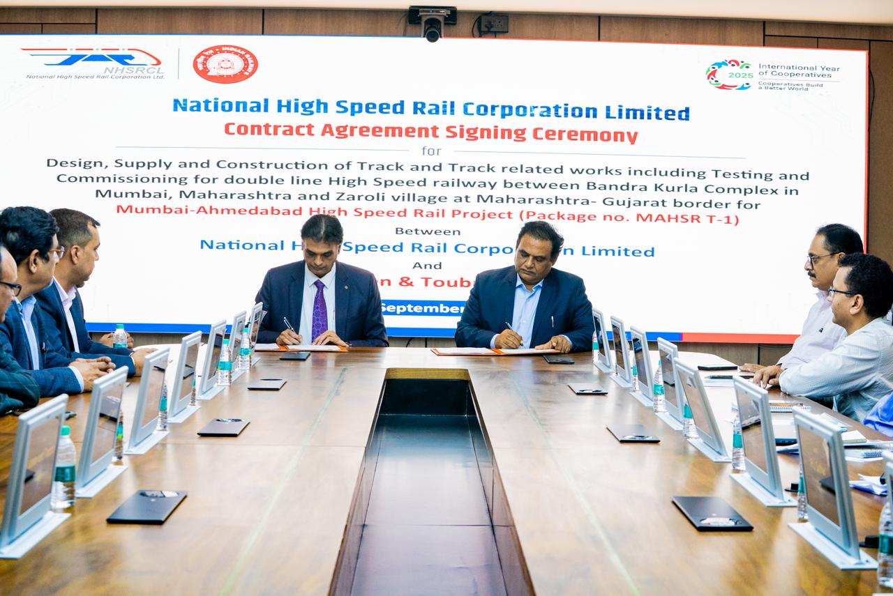 NHSRCL એ 11 સપ્ટેમ્બર 2025ના રોજ મહારાષ્ટ્રમાં મુંબઈ–અમદાવાદ બુલેટ ટ્રેન પ્રોજેક્ટ માટે ટ્રેક સંબંધિત કામ માટે કરાર પર હસ્તાક્ષર કર્યા